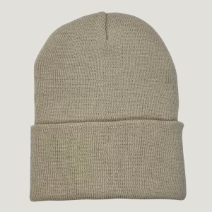 gorro beanie color hueso
