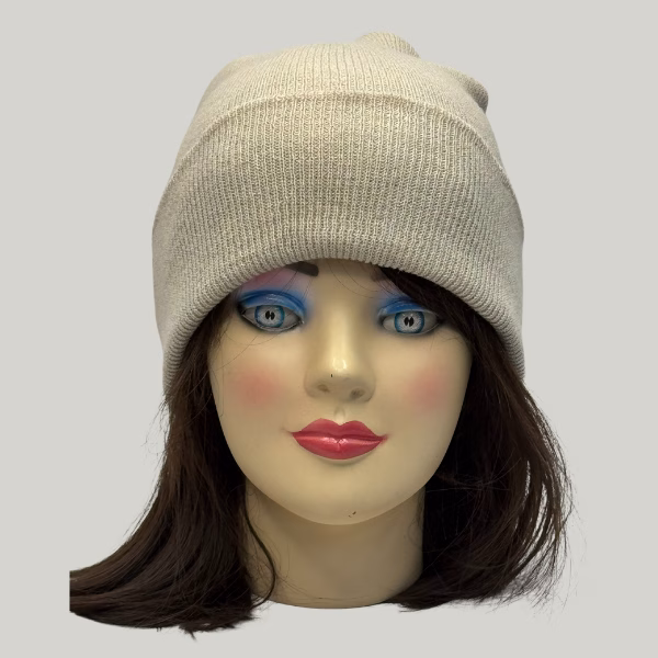 gorro beanie color hueso