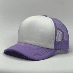 gorro trucker color lila costado