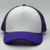 gorro trucker color morado frente