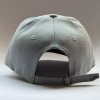 gorro drill gris para niños atras